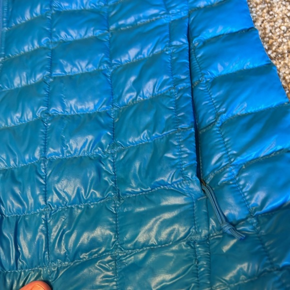 Women’s North face thermoball jacket - Picture 5 of 12